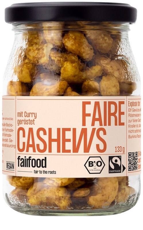 Cashewkerne mit Curry und Meersalz im Glas
